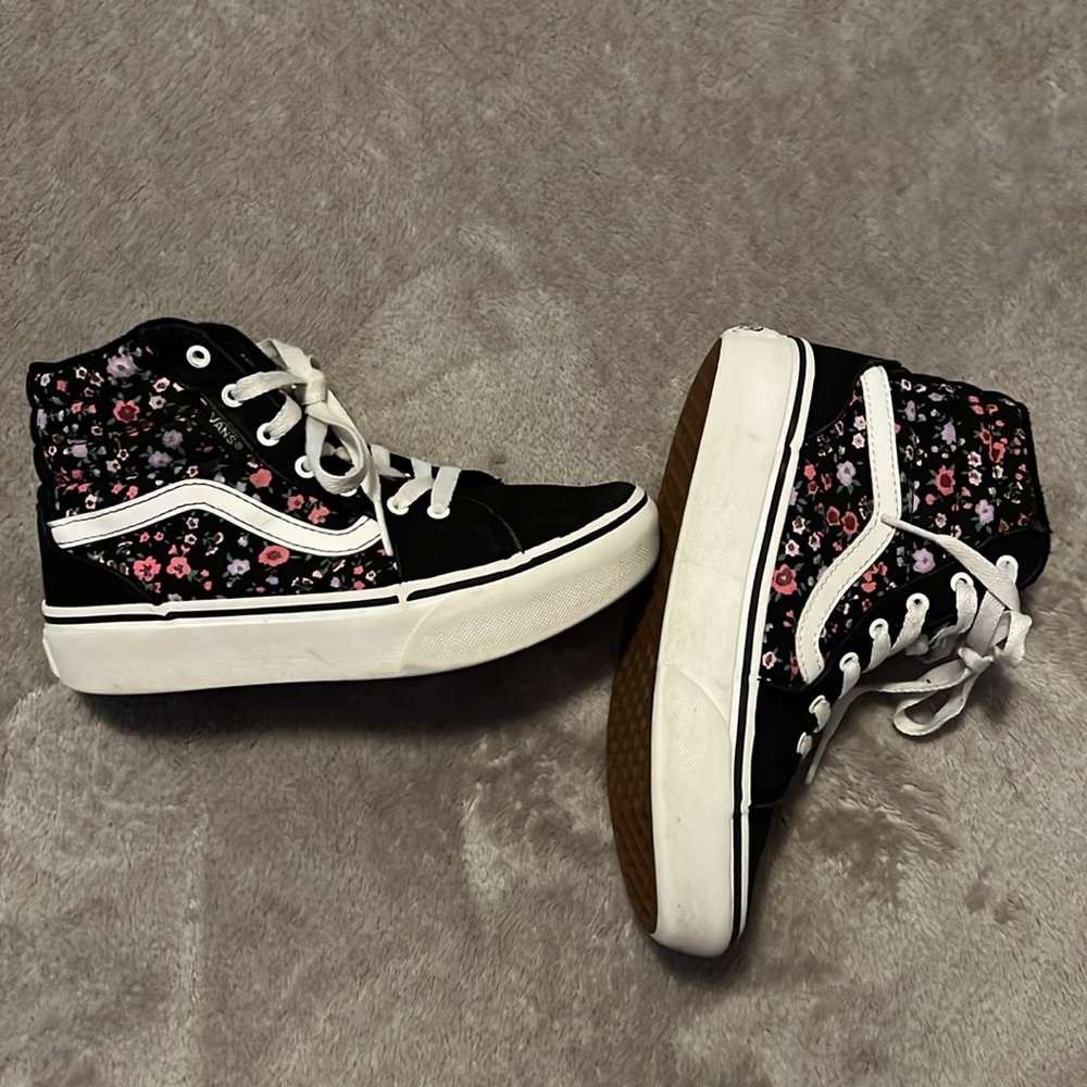 Vans Floral Sk8-Hi (Black/True White) Girls 2.5